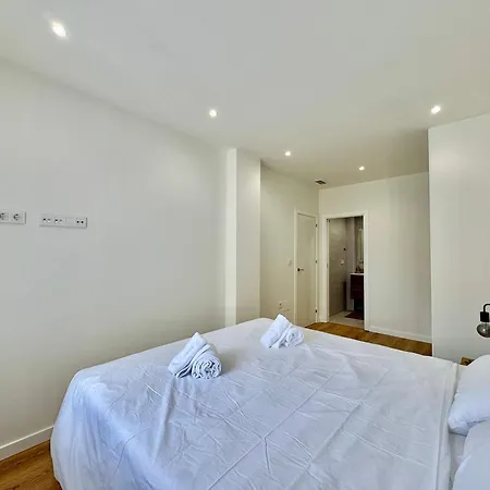 2-bed Garage *